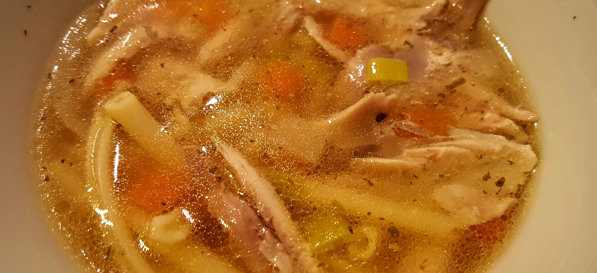 Kyllingesuppe med pasta opskrift