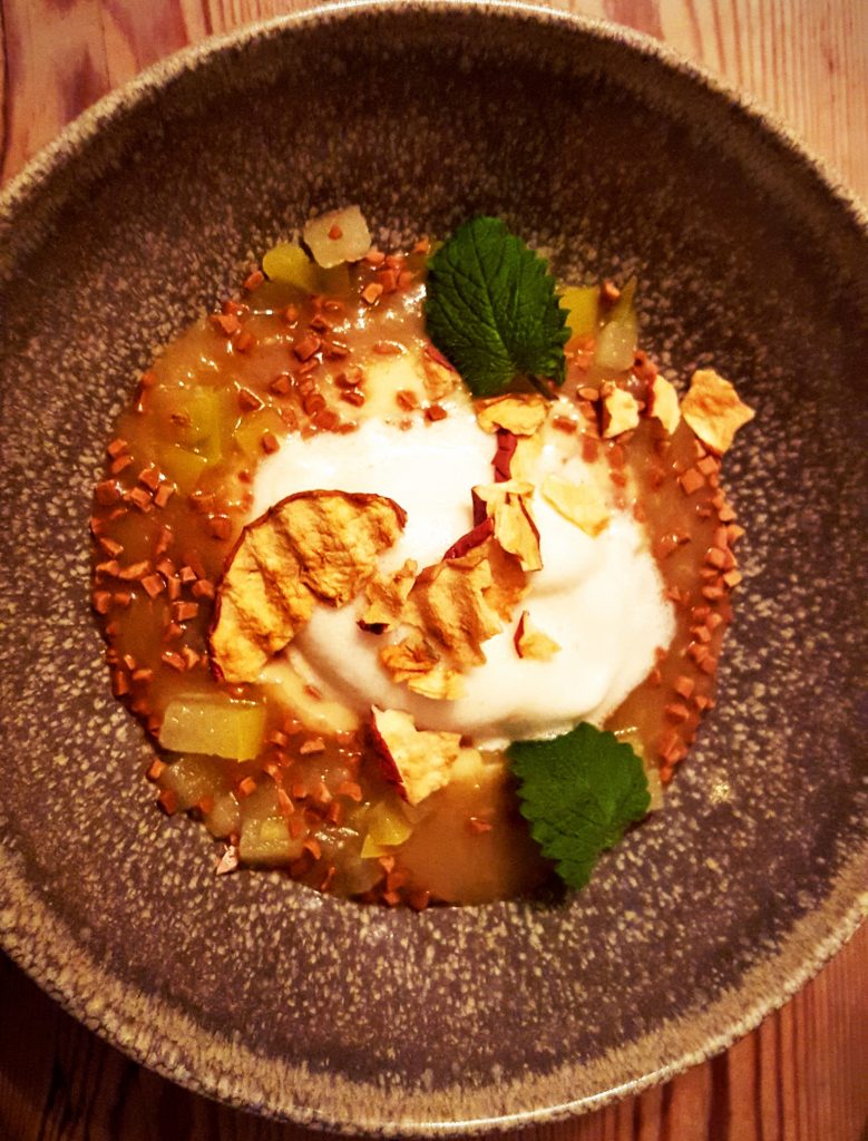 ÆBLER FRA KARENSMINDE EN SUPRISE; Smag På Byen Aarhus 2016 ved Restaurant Skovmøllen indlæg